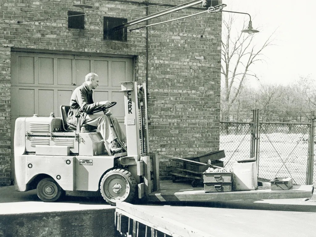 1939: Introducing of Utilitruc.
