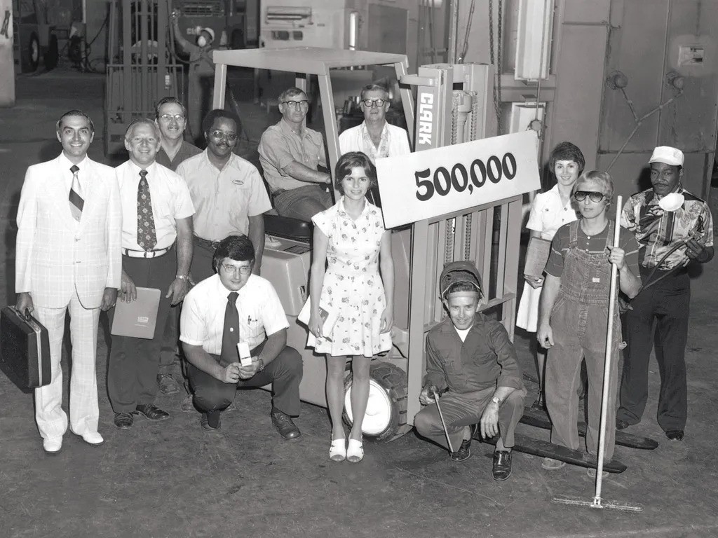 1976: CLARK´s 500,000th truck.