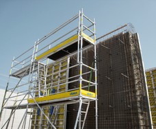 Working scaffolds by Doka