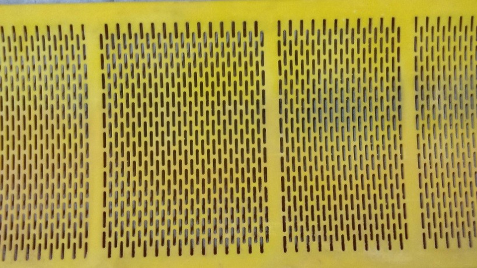 ROLLIER - poyuretane mesh with oblong perforations
