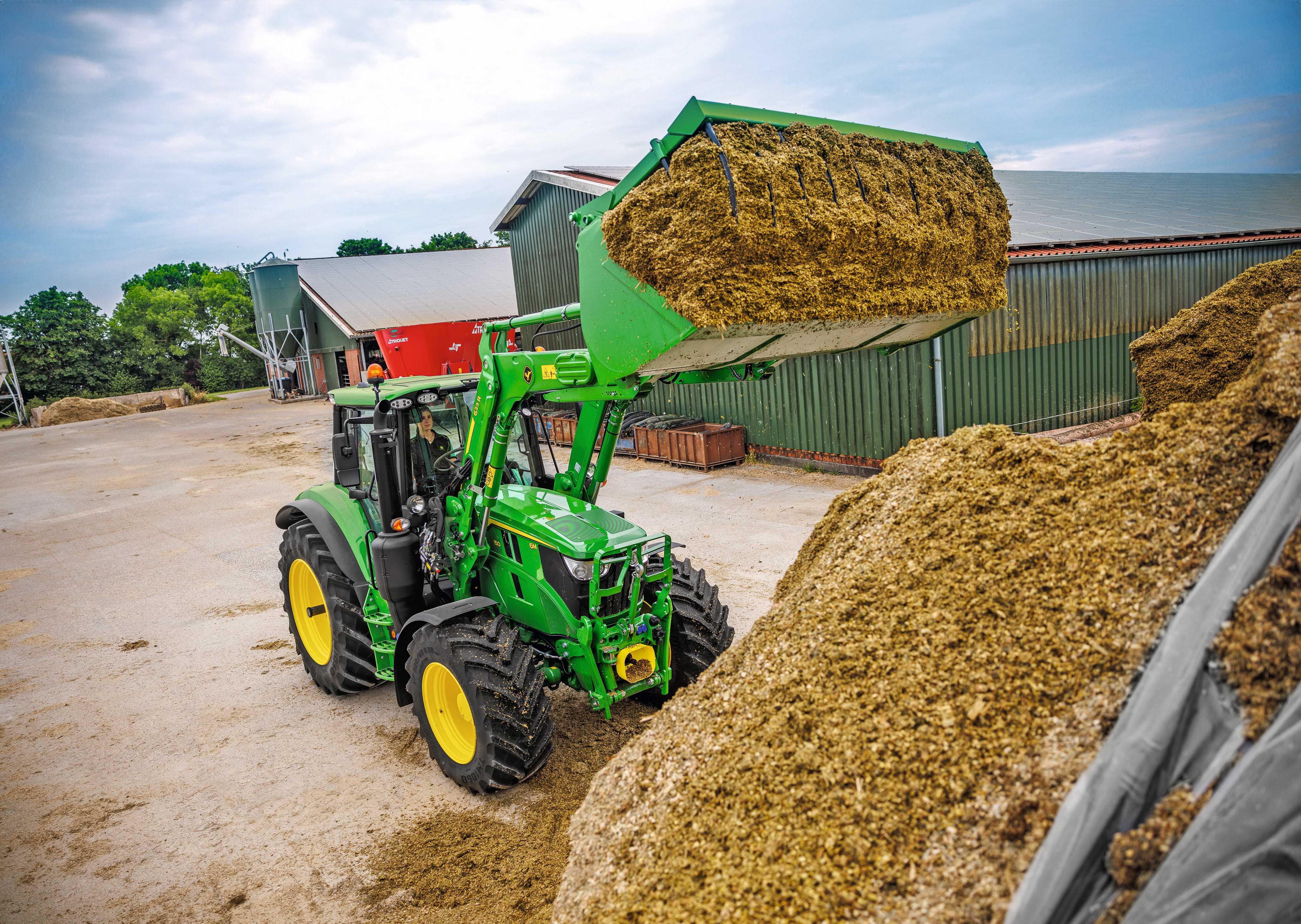 New 6M tractor series - powerful, fast, intuitive