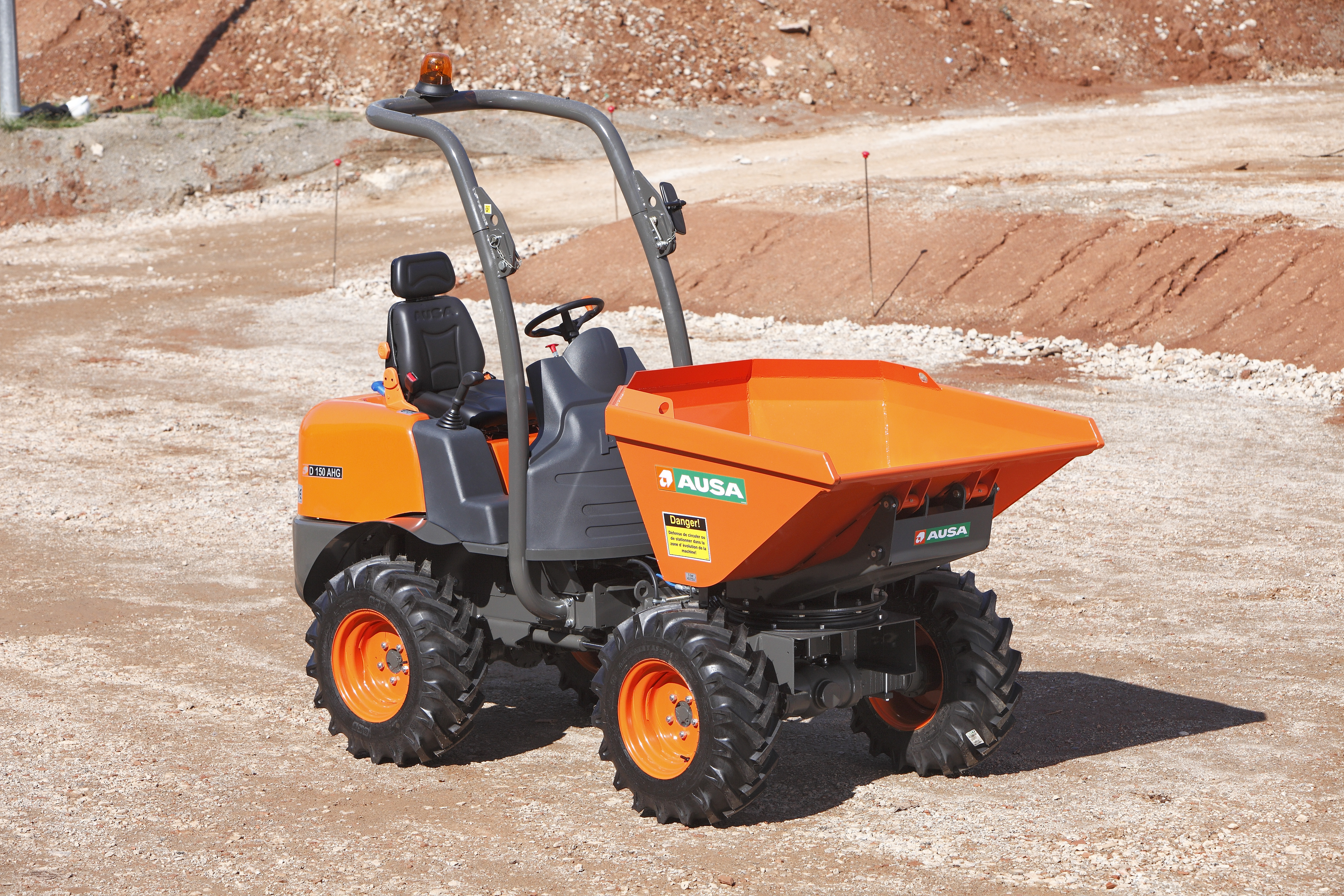 AUSA D150AHG <br> Image source: AUSA; Anmopyc