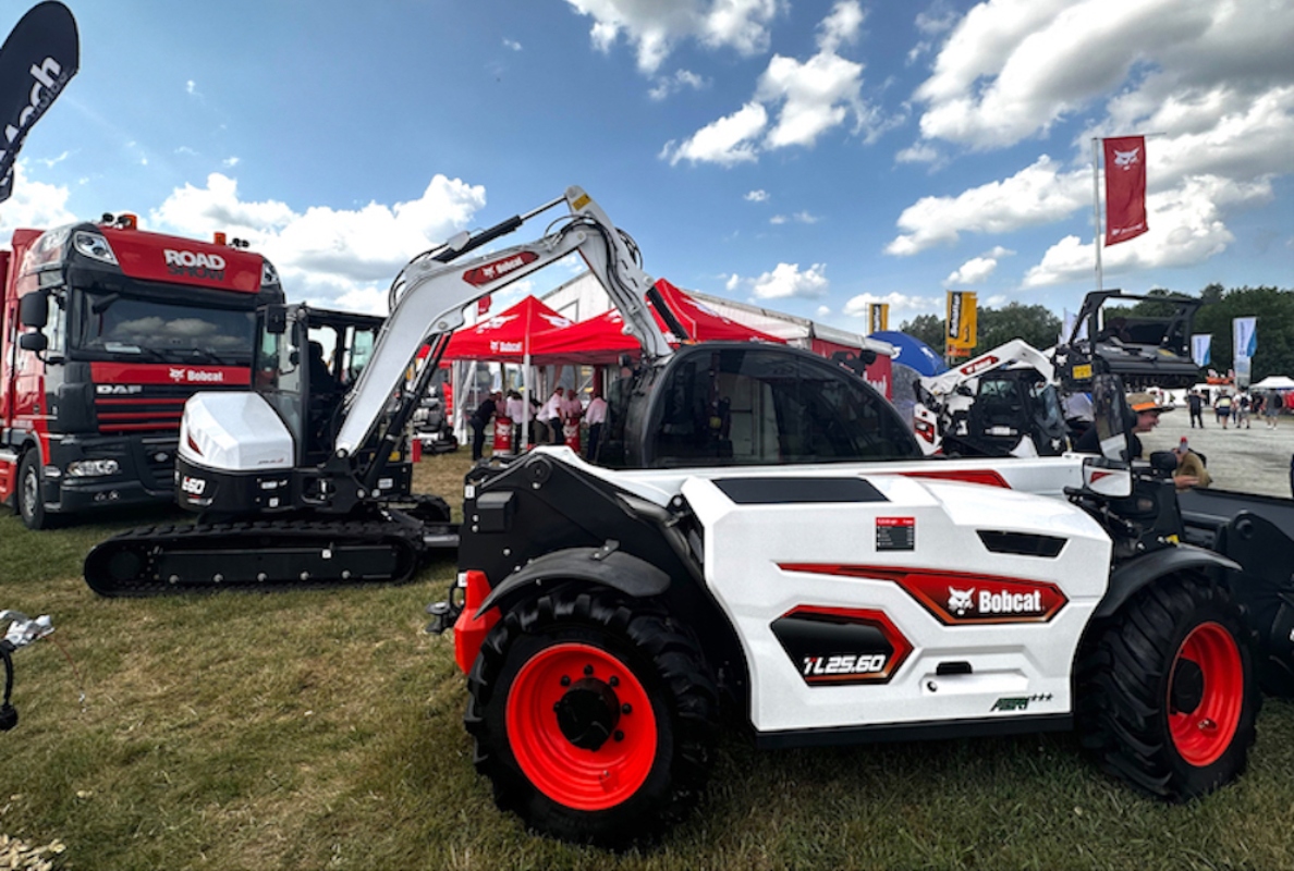CASE CL36EV Electric Compact Wheel Loader