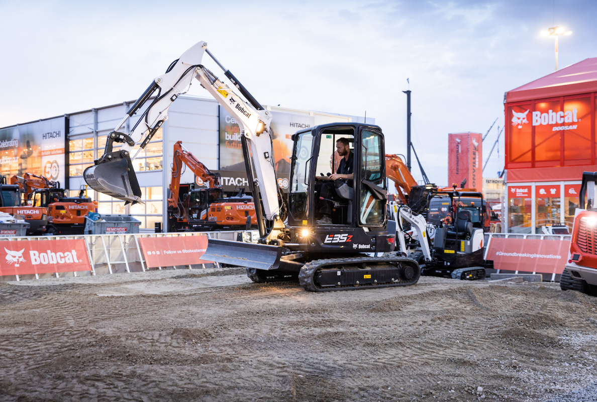 Bobcat E35