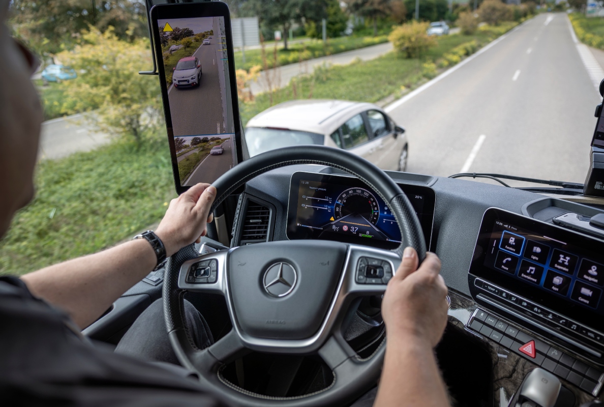 The Actros L on the roads around Molsheim, facility of Mercedes-Benz Trucks in France