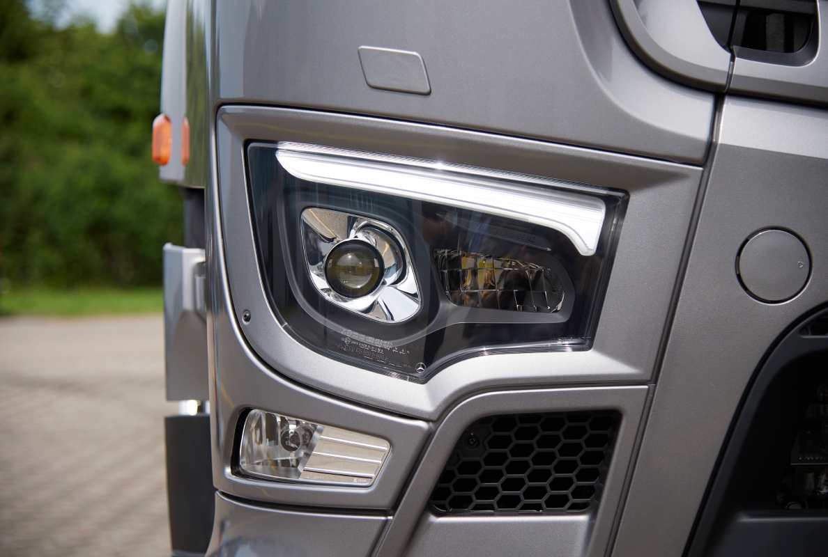 At the bauma 2022 trade show Mercedes-Benz Trucks to showcase customized, integrated solutions for construction transport