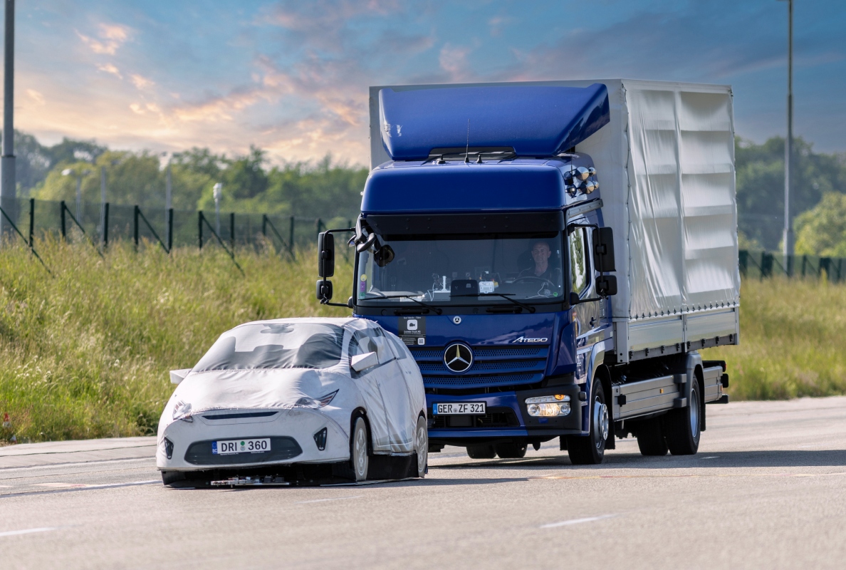 Mercedes-Benz Trucks at bauma 2025: Sustainable vehicle, service, and mobility solutions for construction transport