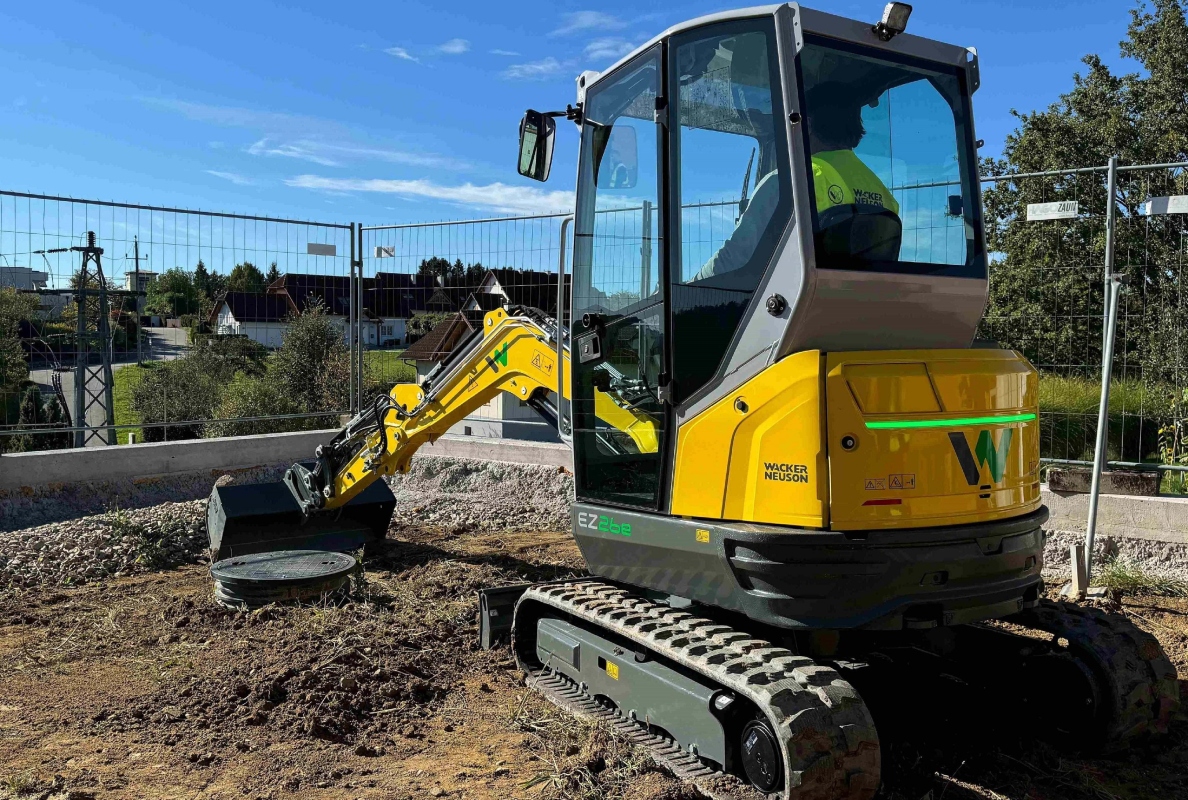 New at Bauma 2025: Mini-excavator EZ26e.