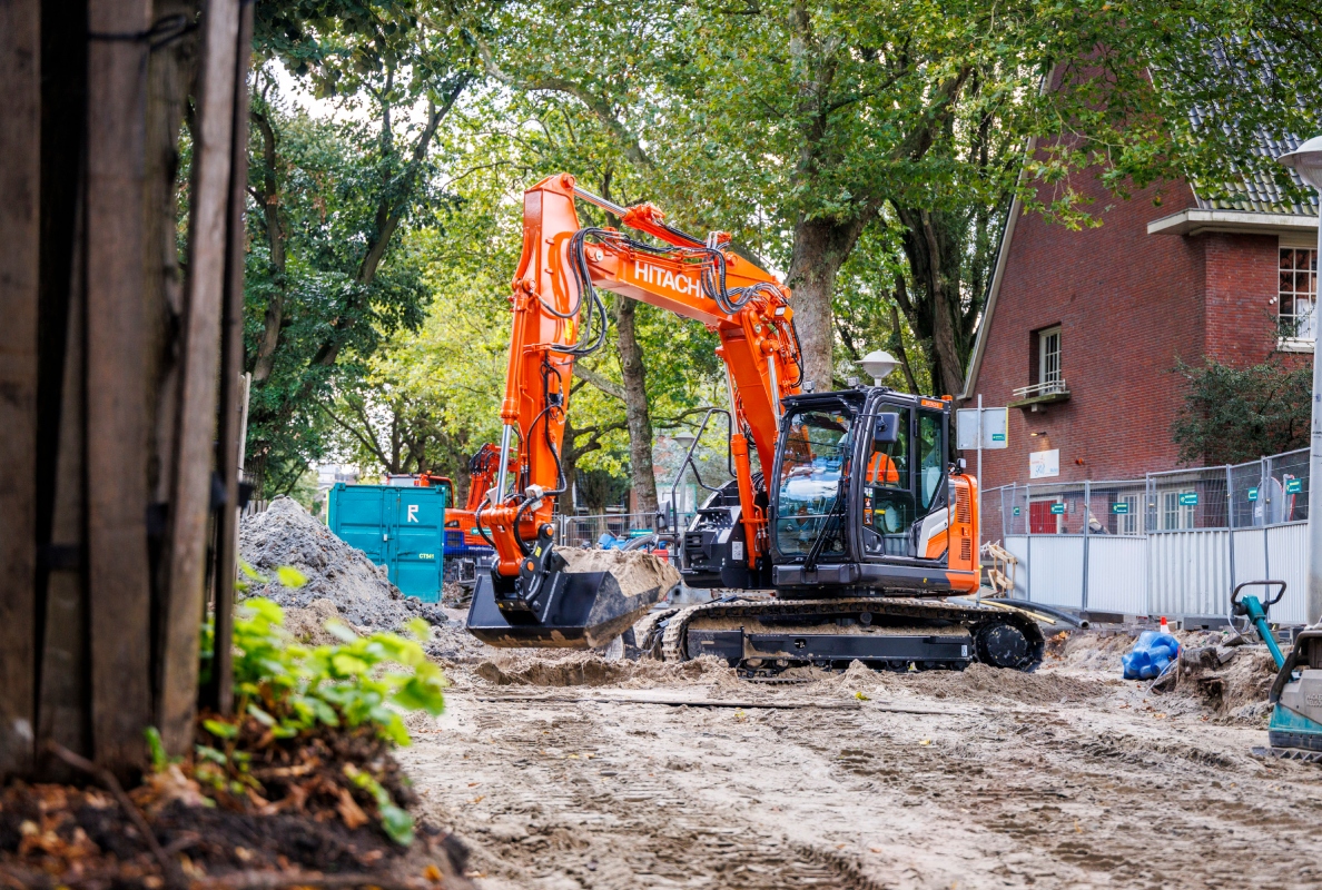 Hitachi ZX135US-7B