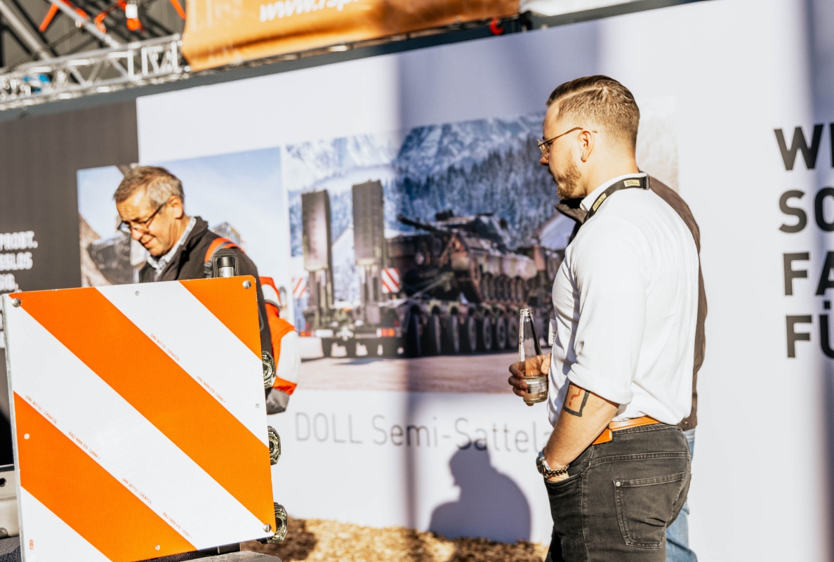 With SiteLight a new form of media was created, which revolutionizes the traditional advertising banners on construction sites and turns every construction project into a landmark.