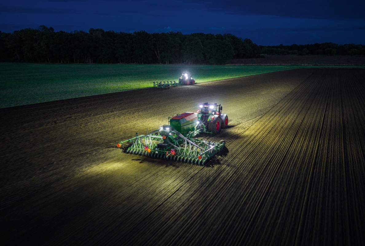 EasyTram - Tramlines according to an application map. From sowing on the angle for more erosion protection on inclines to sowing in a direction independent of the tramlines.