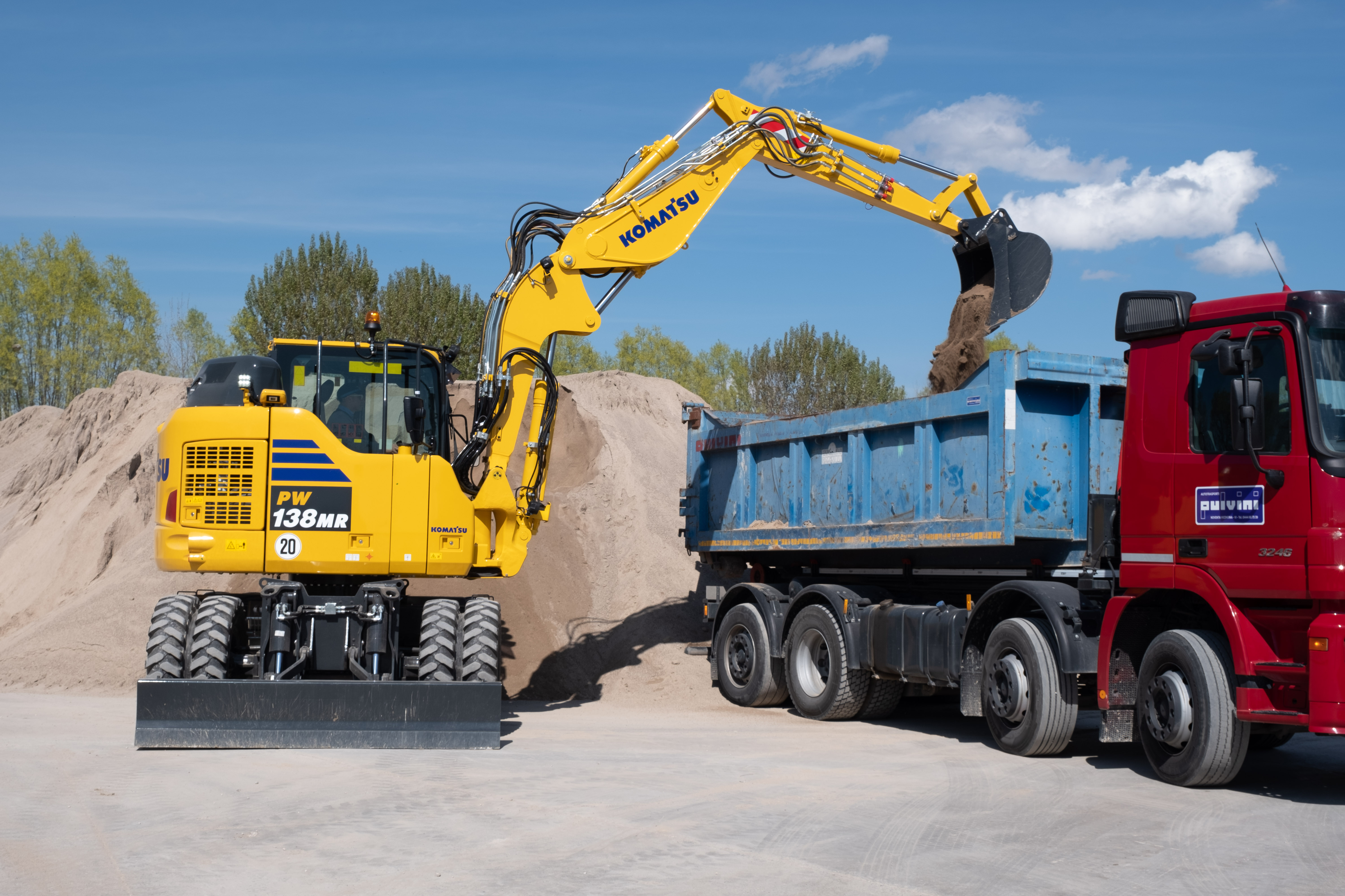 Komatsu Europe announces the new PW138MR-11 wheeled excavator