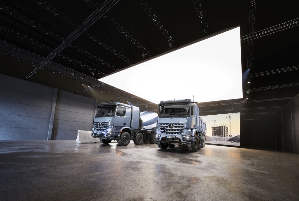 Robust, powerful – and now also all-electric: Mercedes-Benz Trucks presents the new eArocs 400 at bauma 2025