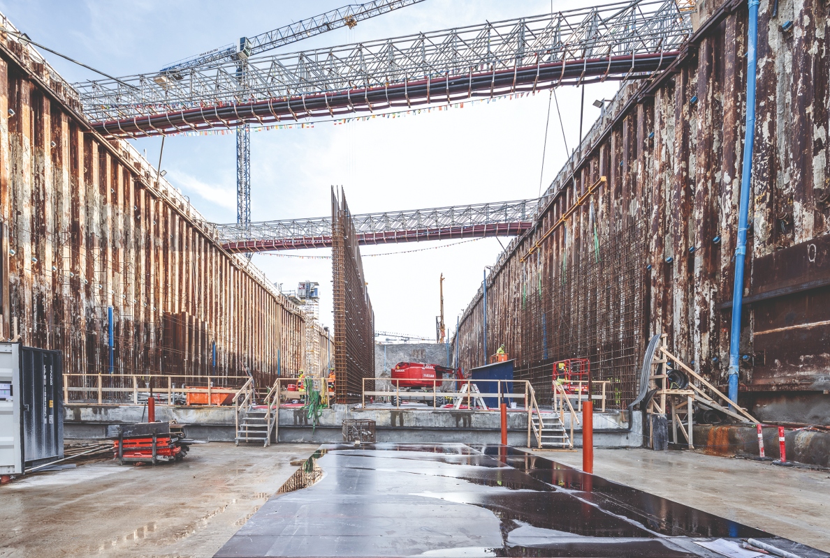 LGS Working Platforms enable optimal positioning of service lines.