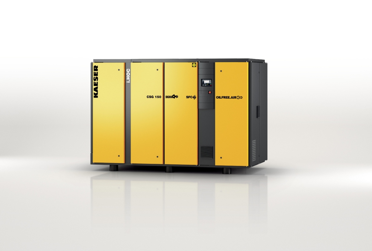 The CSG series (on the right with integrated i.HOC rotation dryer) delivers compressed air dependably and efficiently for oil-free applications.