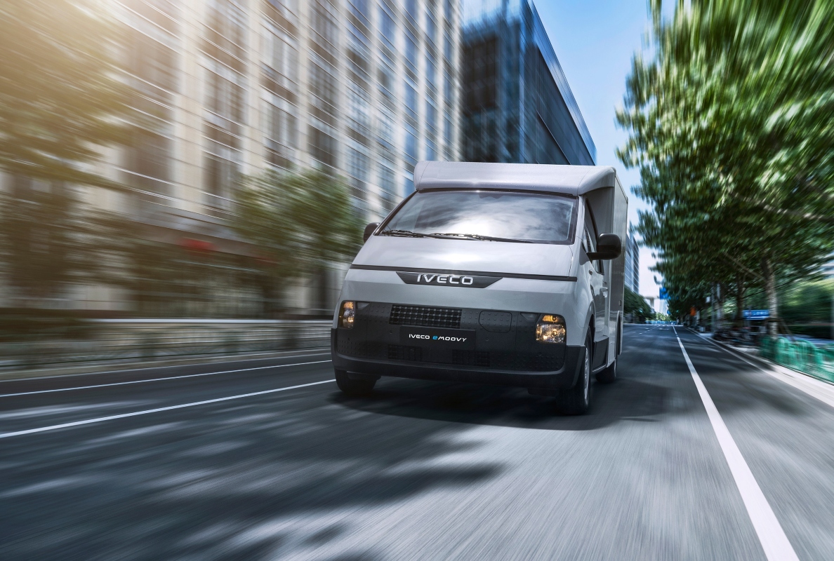 IVECO eMoovy electric light chassis cab
