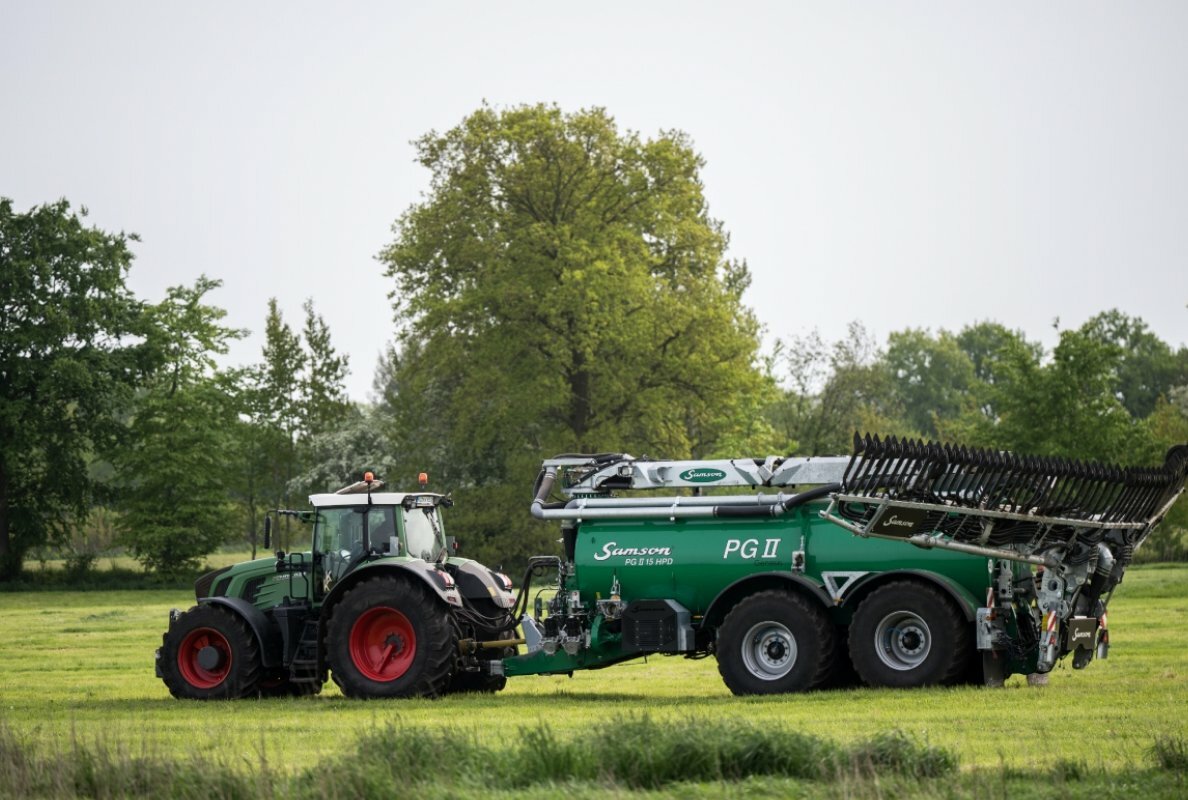 PG II 15 Genesis slurry tanker