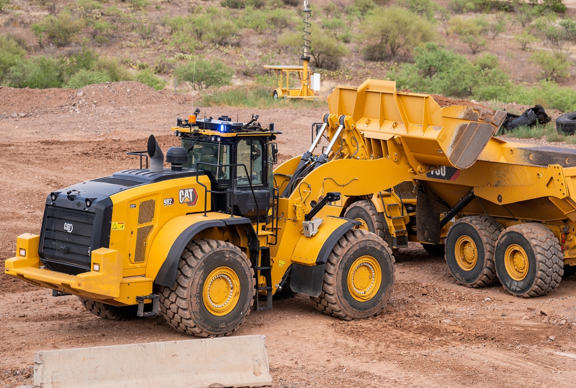 Cat Command for Loading is expending to medium wheel loaders.