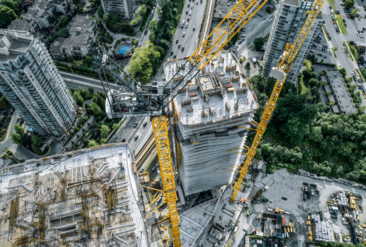 The luffing jib cranes climb external to the building. Liebherr's Tower Crane Solutions project department assisted with the concept.
