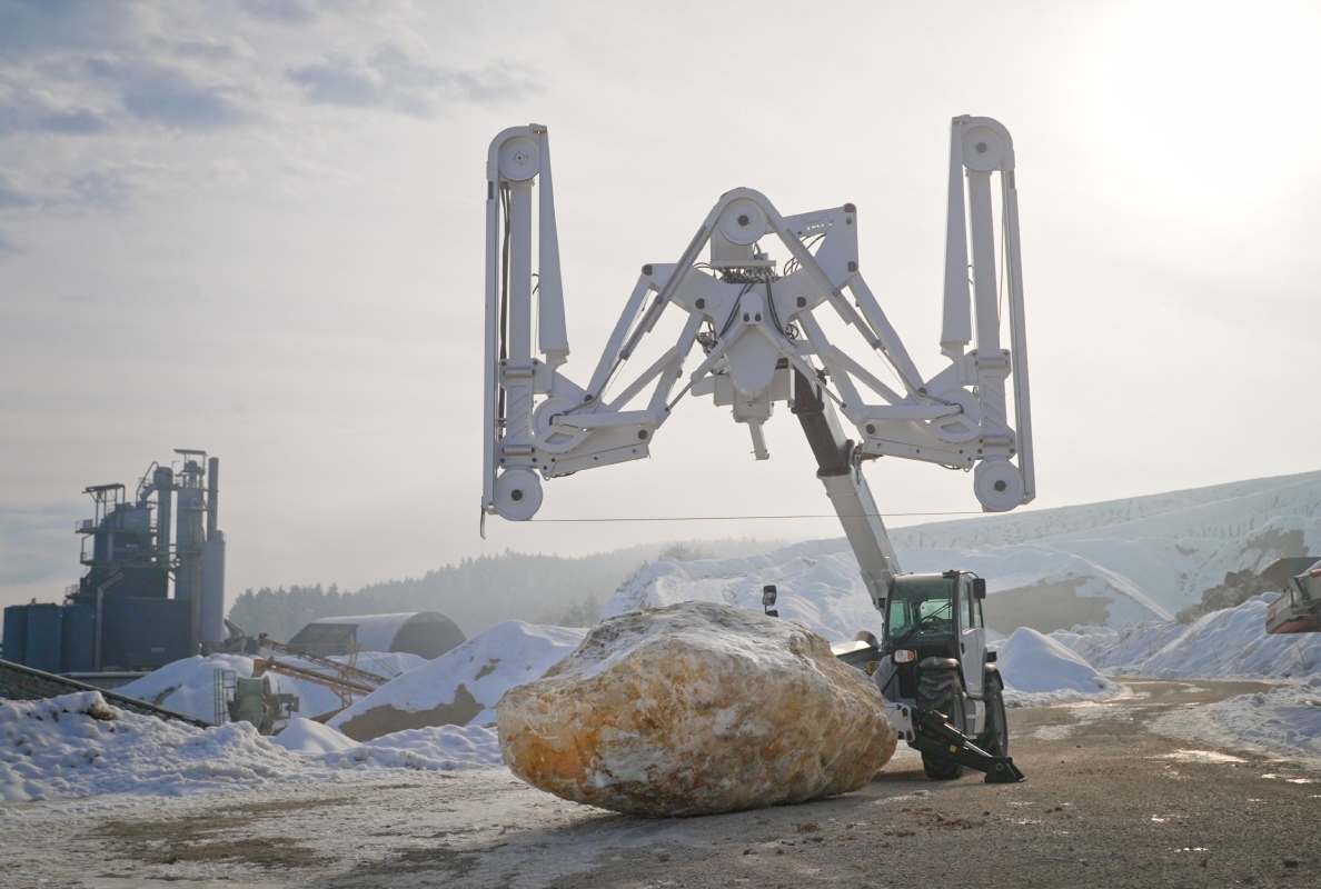 The MDS 5034 allows for individual cutting in the quarry as well as in the workshop.