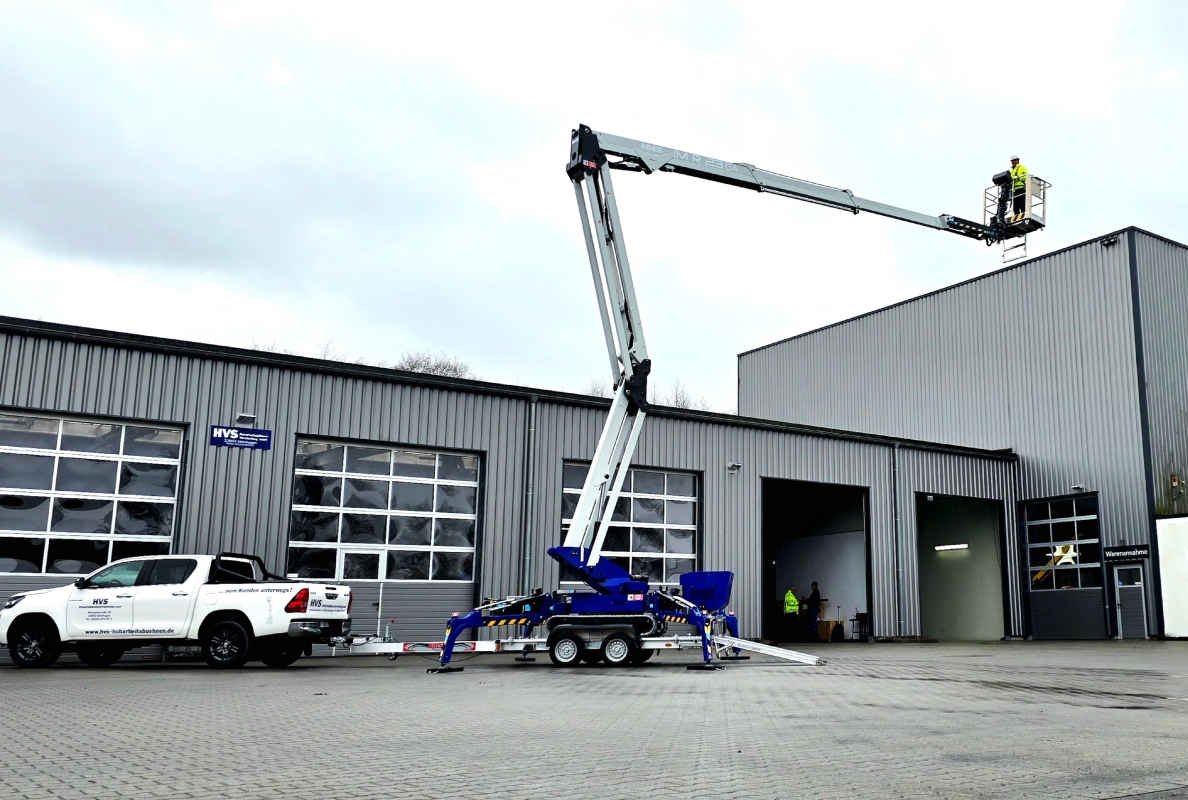IMER Group Delivers R23DA Crawler Access Platform to HVS Arbeitsbühnen