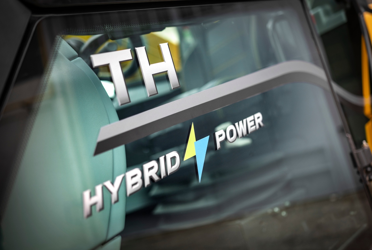 New Holland Hybrid Telehandler