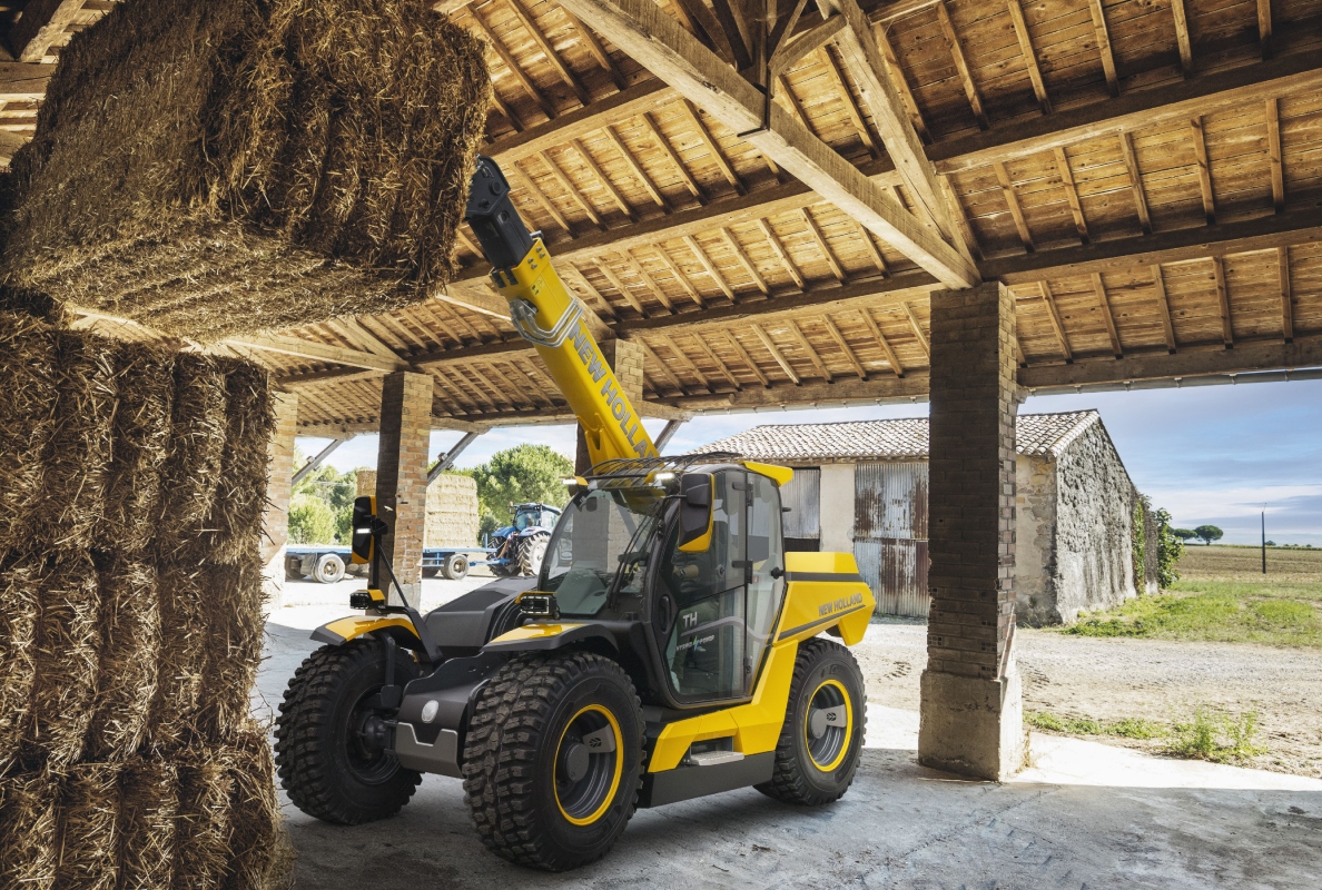 New Holland Hybrid Telehandler