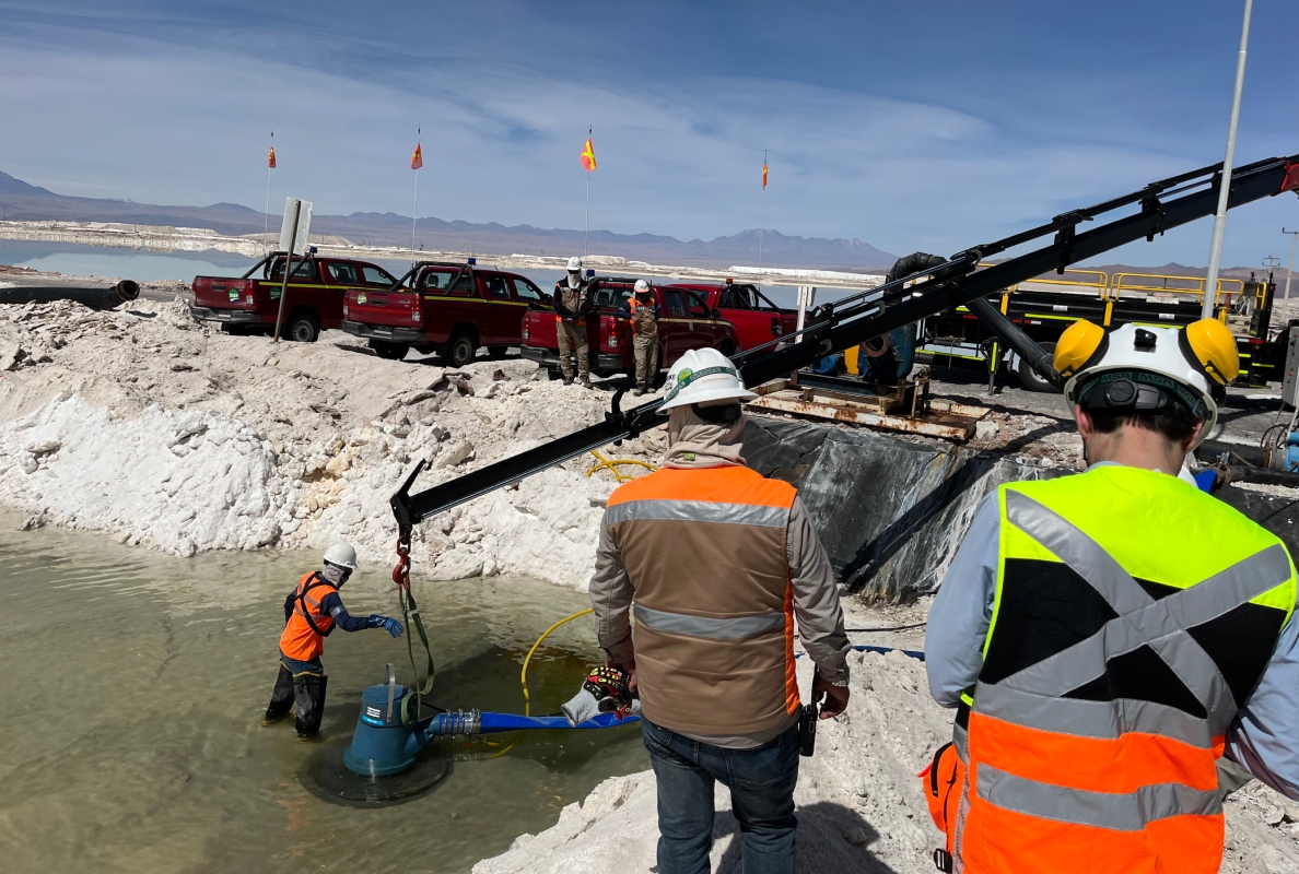 Atlas Copco WEDA electric dewatering pumps optimise lithium extraction process at Chilean mine