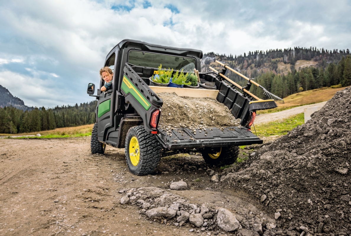 John Deere Introduces the New Gator™ XUV 875M Utility Vehicle