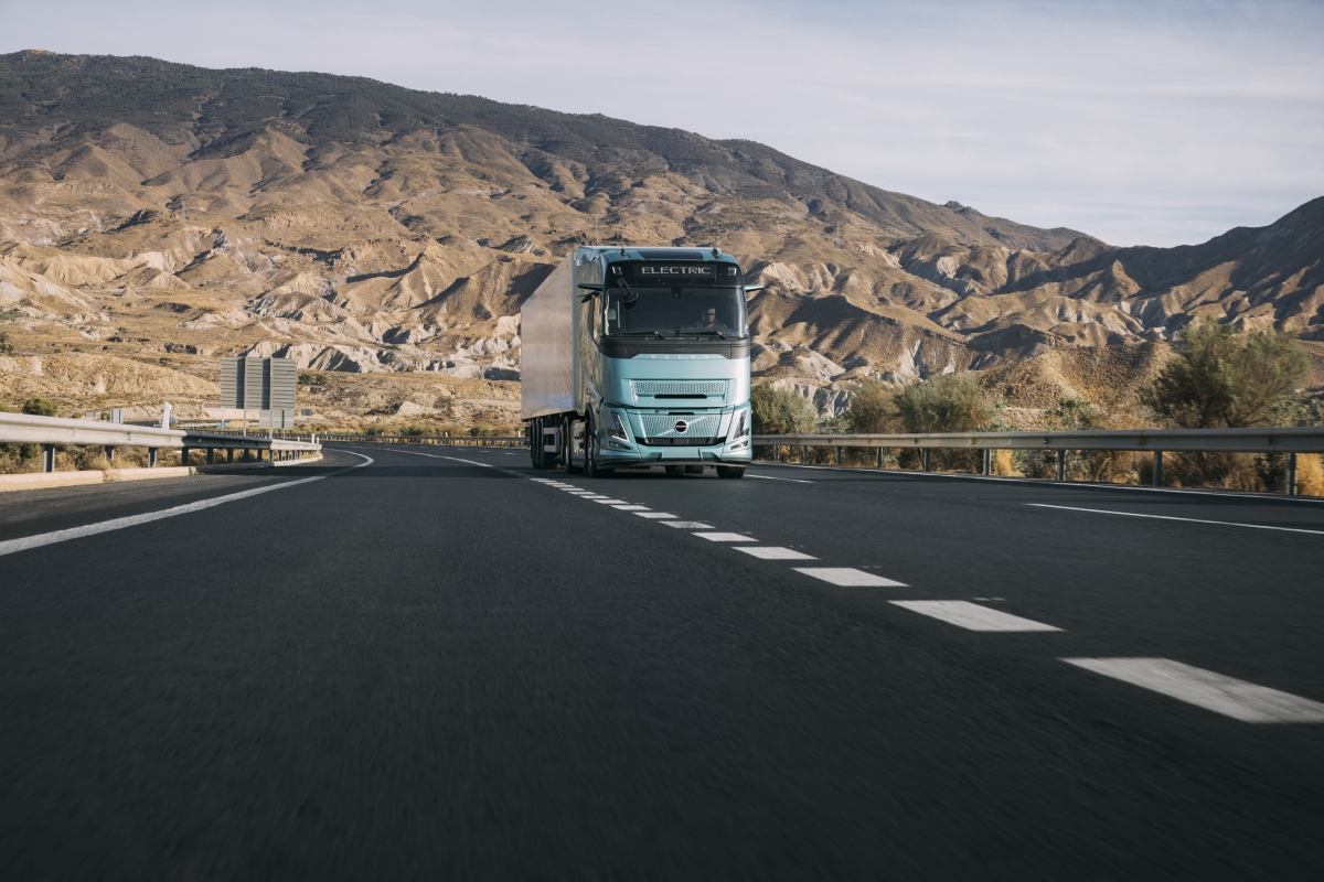 Volvo FH Aero Electric with Extended Range