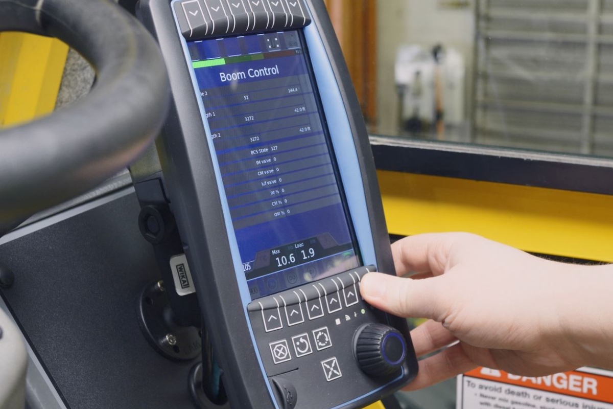 upFLEX launches to deliver load management upgrade to Grove crane owners