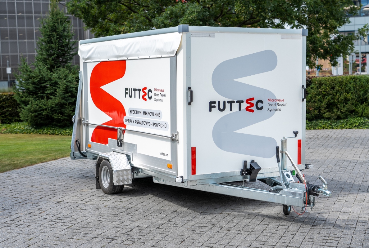 FUTTEC microwave technology enables durable pothole repairs even in freezing temperatures