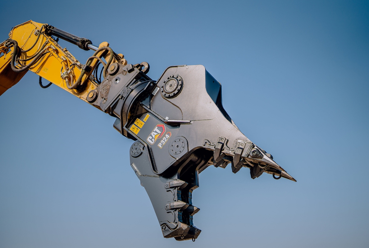 New Cat® Hydraulic Connecting CW Couplers For Excavators Deliver Fast And Safe Attachment Changes With Less Spillage