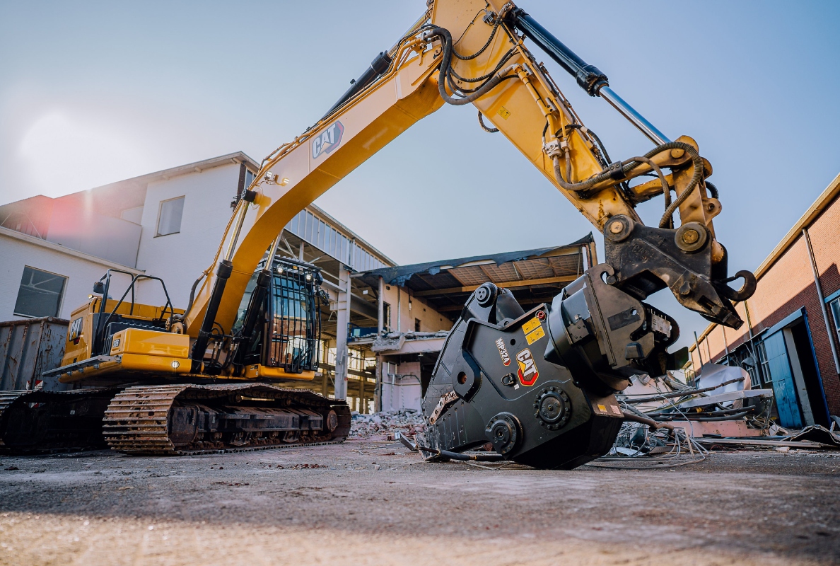 New Cat® Hydraulic Connecting CW Couplers For Excavators Deliver Fast And Safe Attachment Changes With Less Spillage