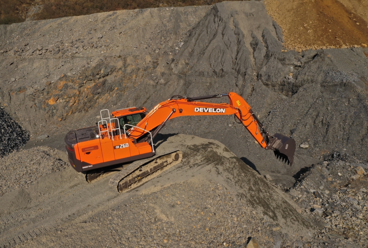 Develon DX260LC-9