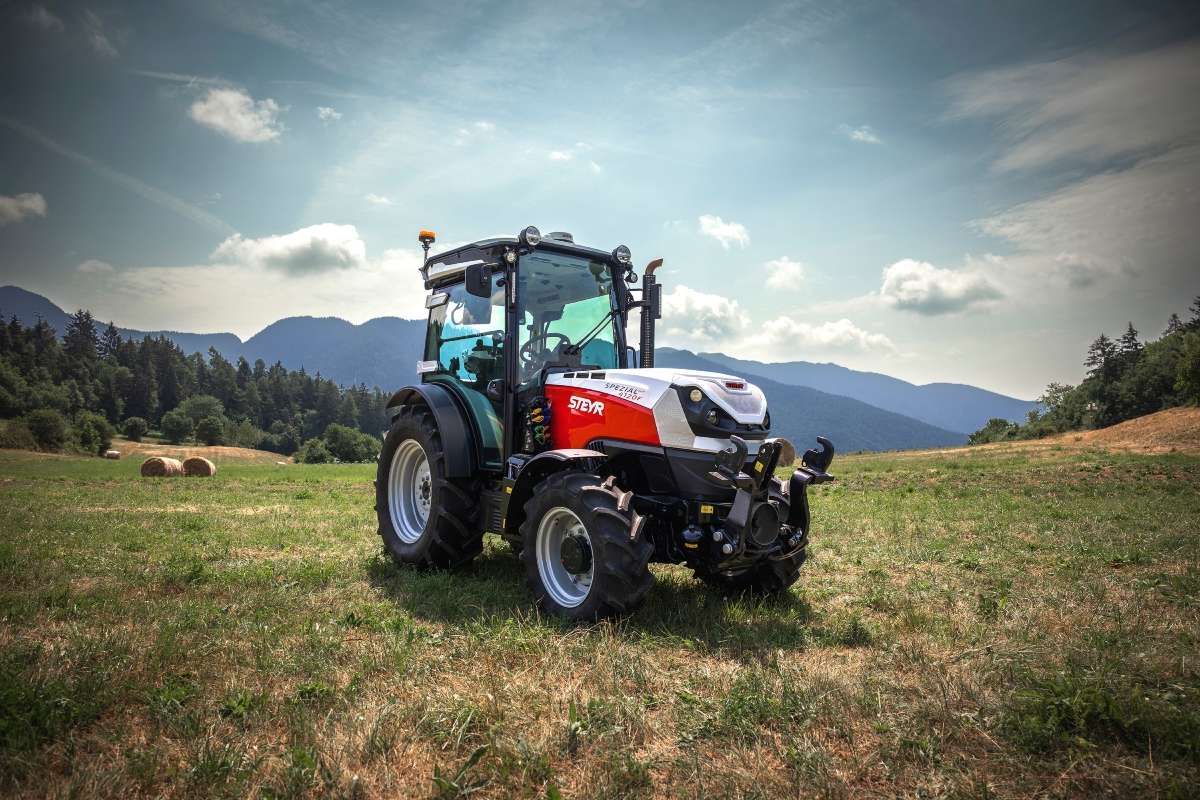 New STEYR Spezial F CVT makes first public appearance at EIMA International 2026