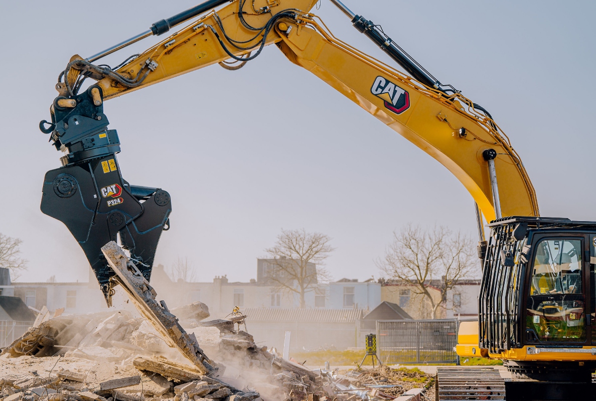 New Cat® Hydraulic Connecting CW Couplers For Excavators Deliver Fast And Safe Attachment Changes With Less Spillage