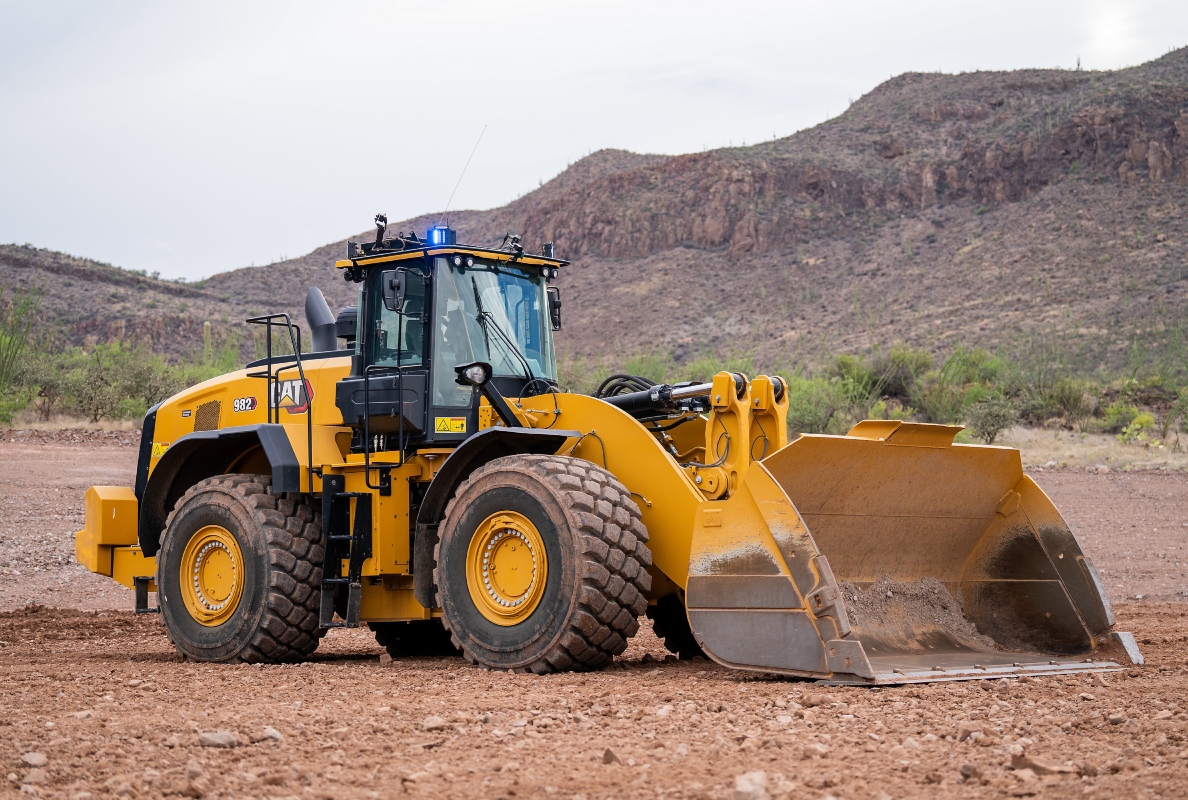 Cat Command for Loading is expending to medium wheel loaders.