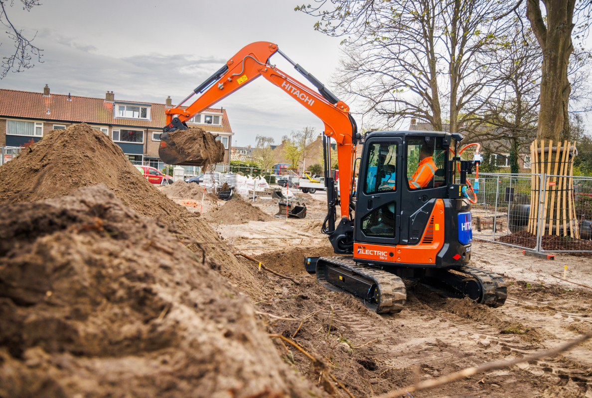 Hitachi ZX55U-6EB 