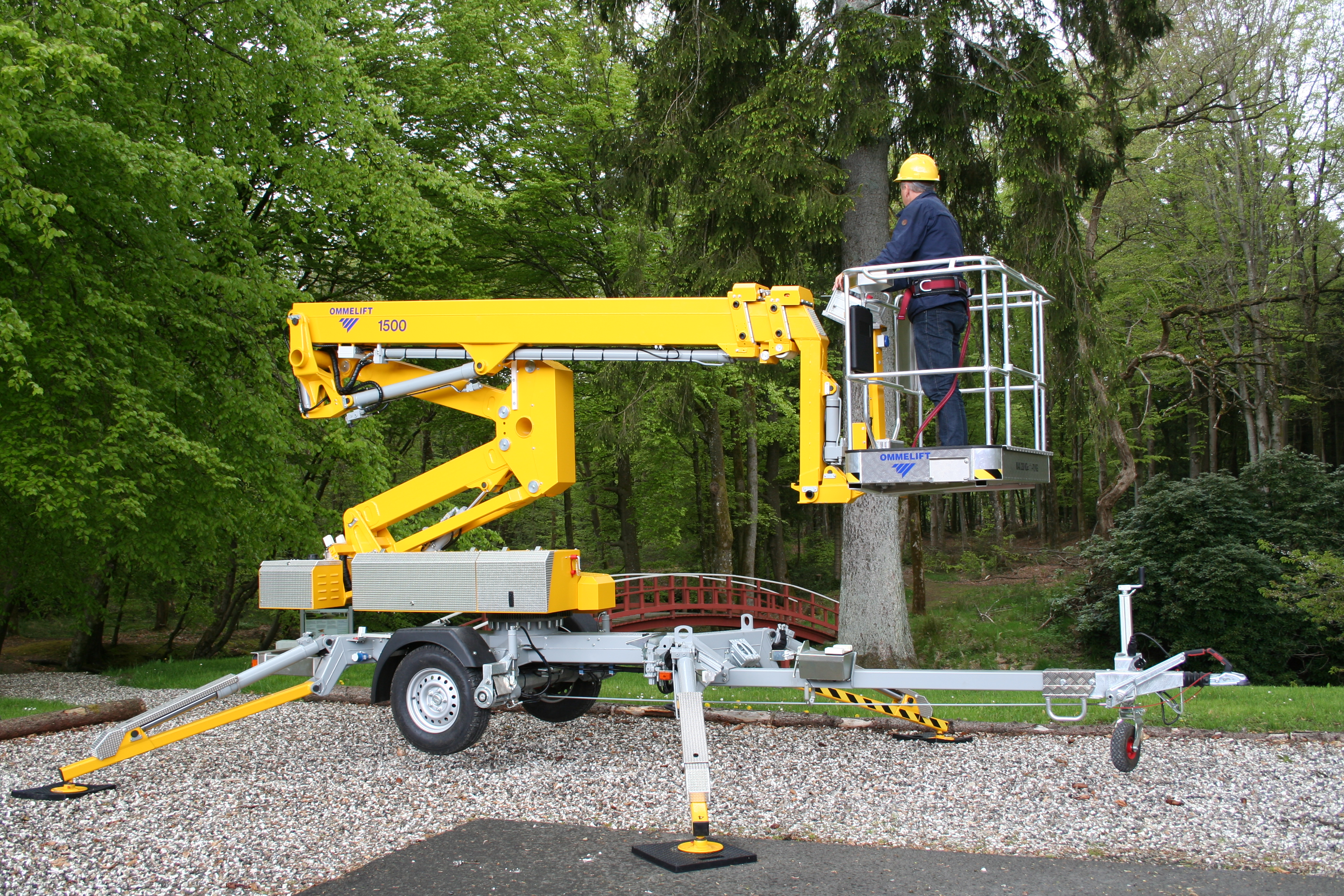 1500 EX Trailer Mouted Lift <br> Image source: OMMELIFT A/S