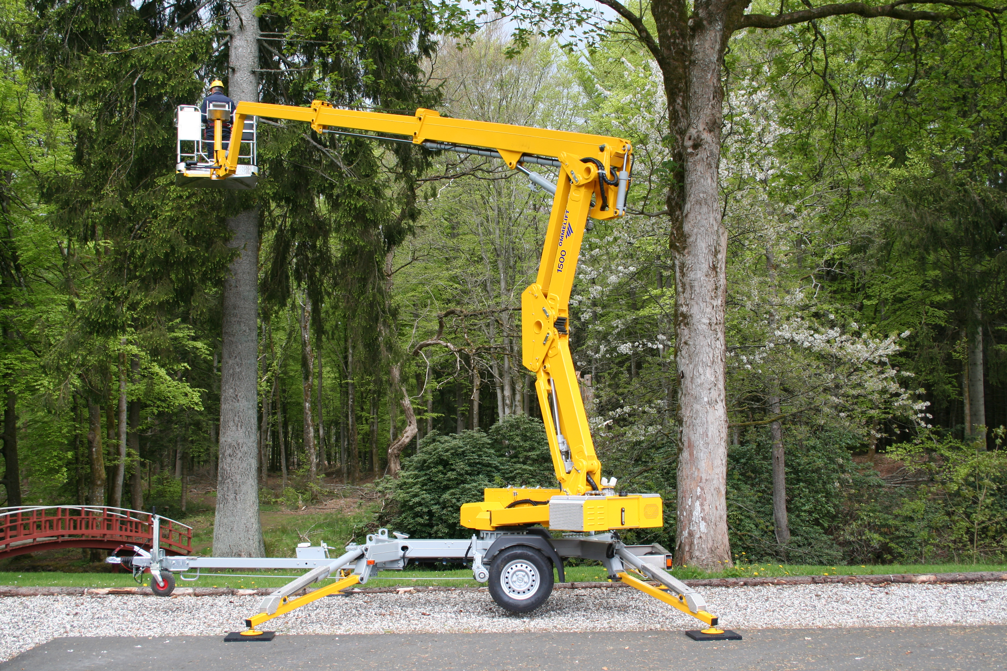 1500 EX Trailer Mouted Lift <br> Image source: OMMELIFT A/S
