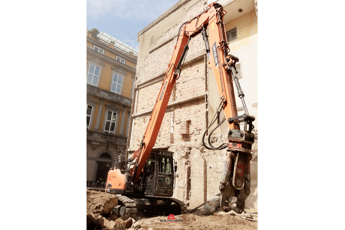 Develon DX140RDM-7