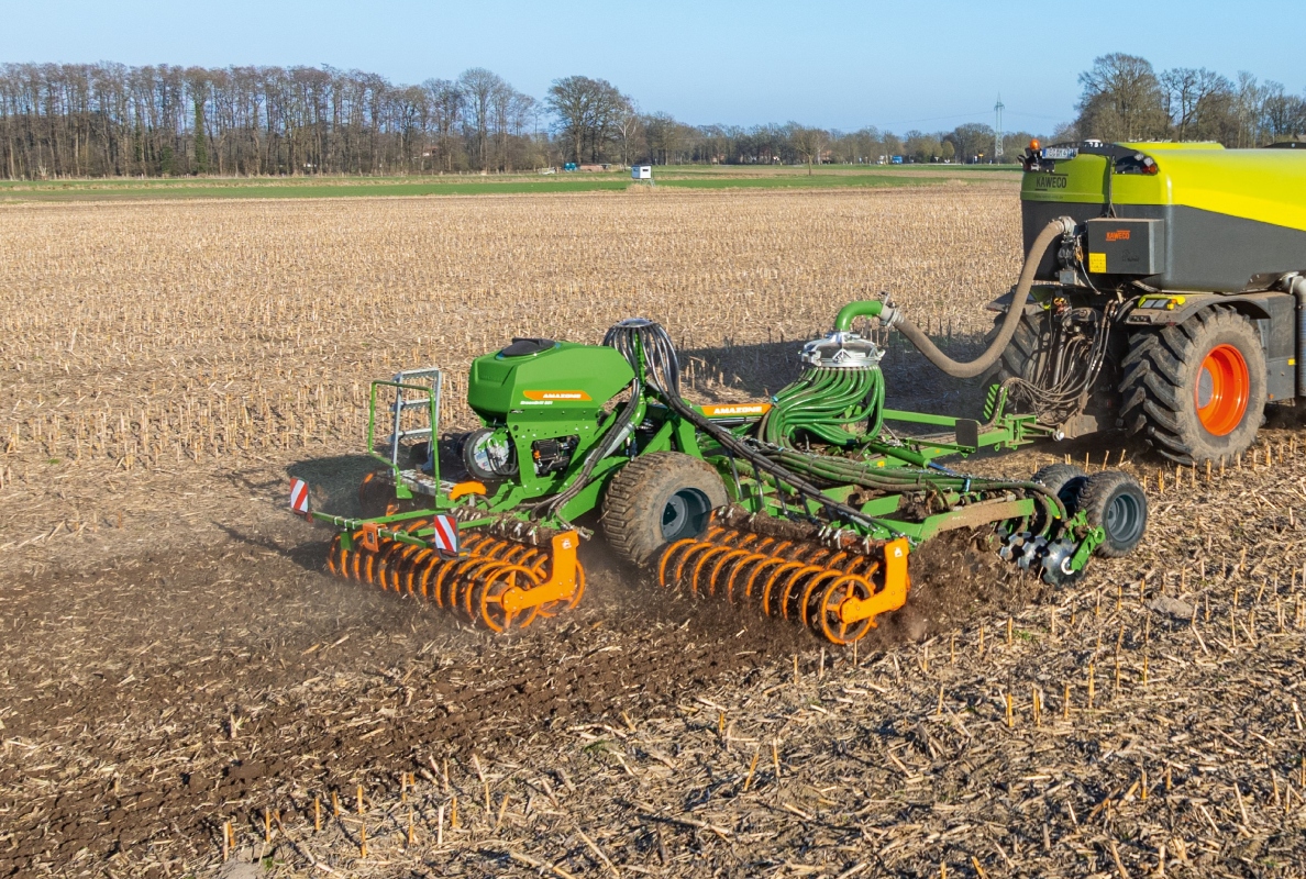 Catros+ 8003-2TX with GreenDrill 501 mounted seed drill