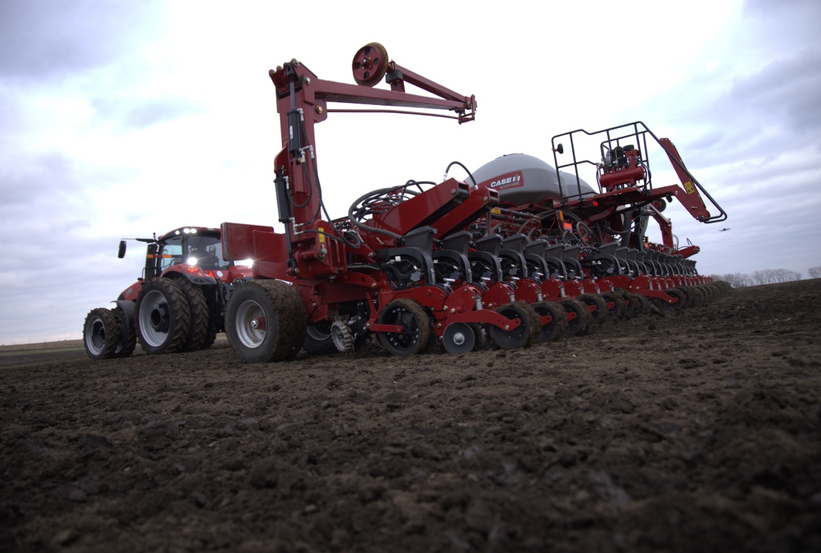 Early Riser seeding implement