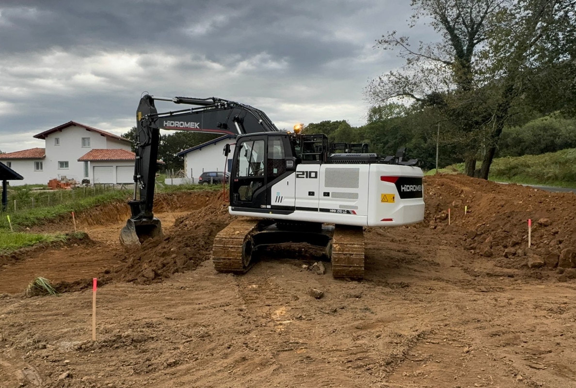 HİDROMEK HMK 210 LC