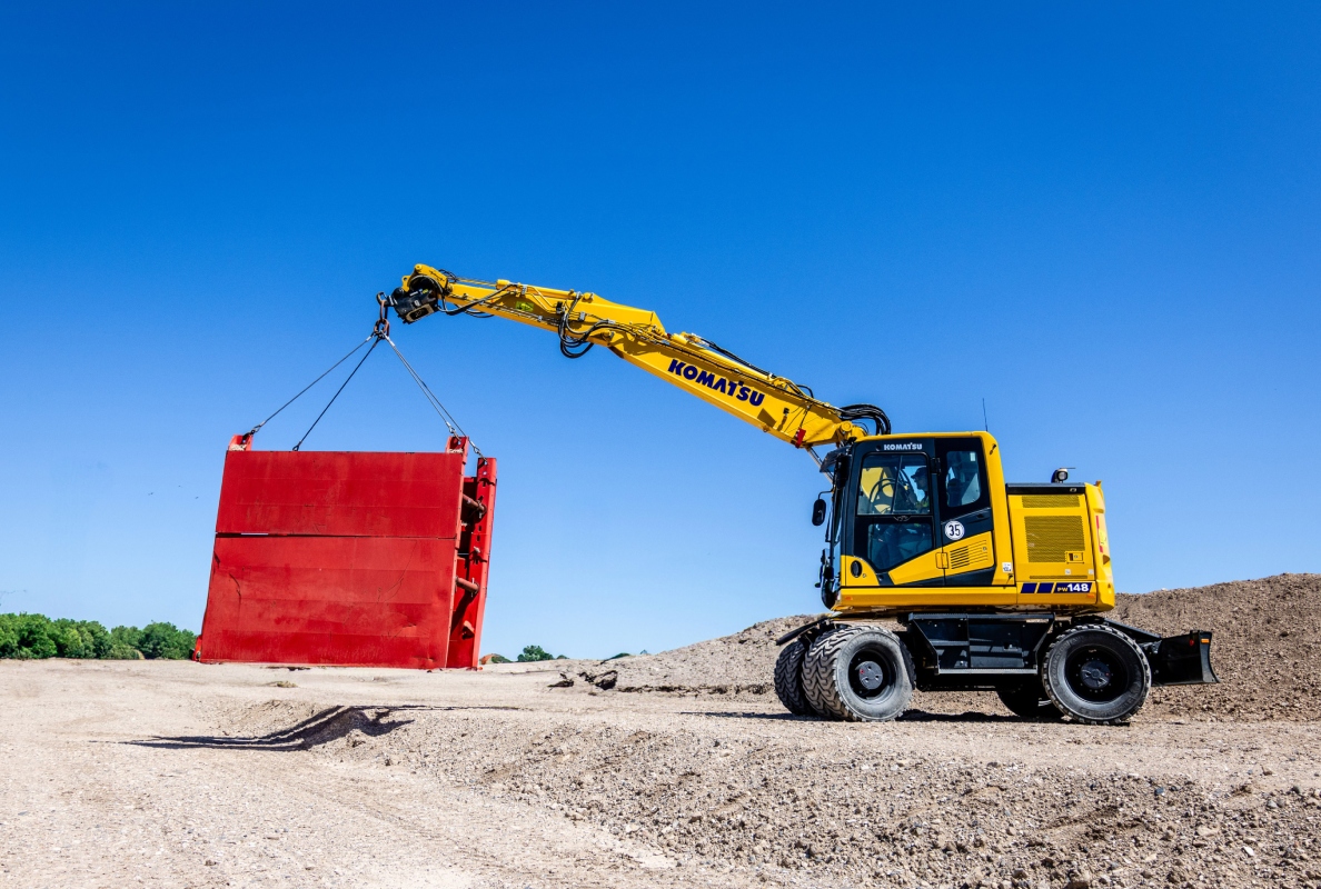 Komatsu PW148-11