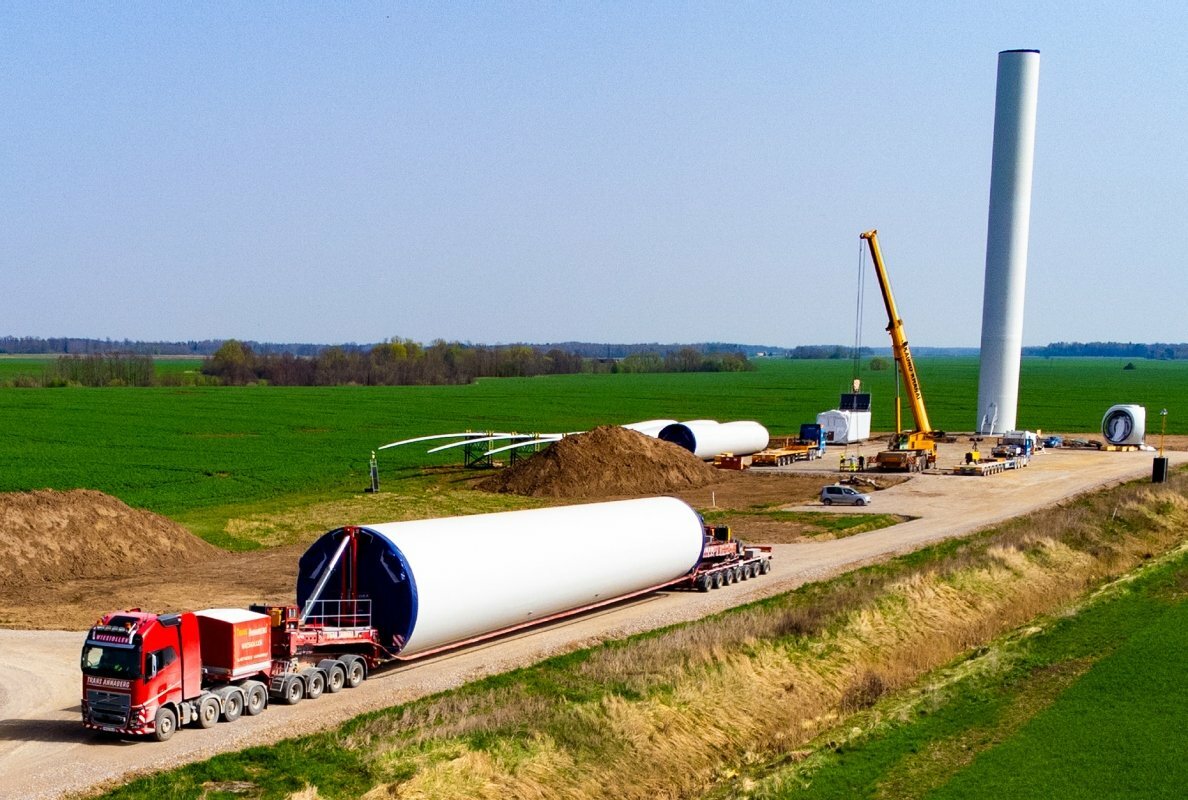  Nooteboom Introduces New Generation Mega Windmill Trailer XXL for a Greater Variety of Loads 