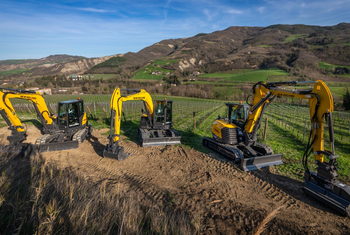 New Holland MIDI Excavator range