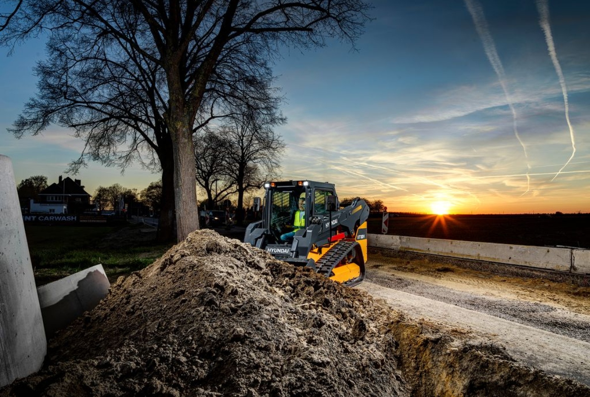 Tracked compact and skid steer loaders for Europe