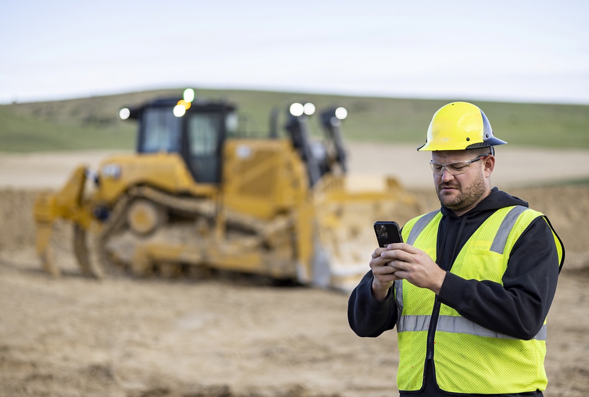 Product Link collects machine data that can be viewed online through web and online applications.